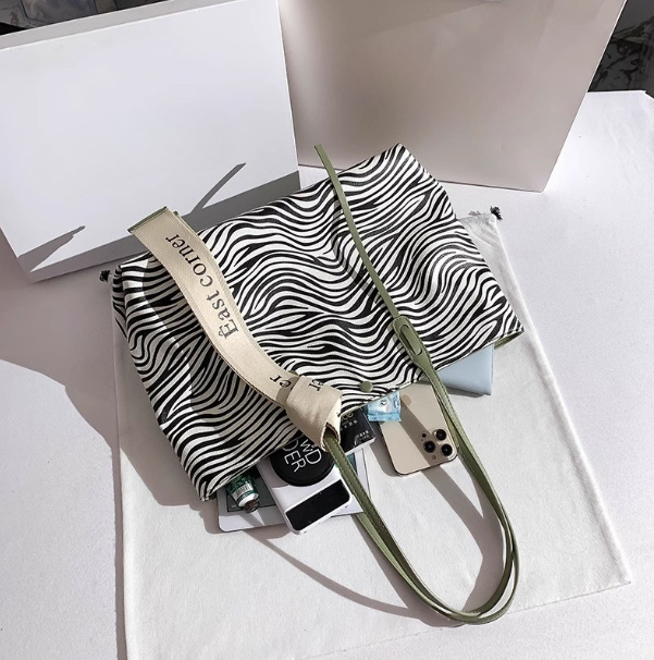 Zebra Stride Tote